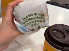 -麦当劳(上海虹桥站30B检票口楼上)