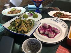 -忘忧草融合私房菜(红鼎国际店)