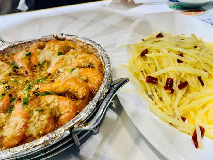 青花小镇(九江联盛快乐城店)-"垃圾服务 服务员素质极差 有顾客提意见