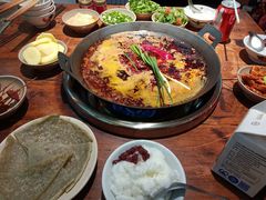 -四小区火锅·巷子里的重庆火锅(花照壁店)
