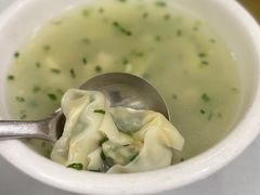蟹粉小馄饨-新光酒家方亮蟹宴(黄浦店)