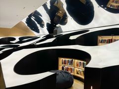 -涨巢·潮玩水疗局