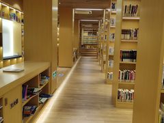 -漕河泾街道图书馆(漕河泾社区文化活动中心店)