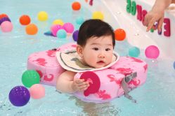 点击看大图 -Pony Baby宝尼婴幼儿游泳SPA馆
