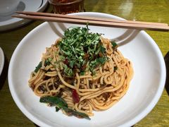 油泼菌子米线-一坐一忘云南菜(卓悦中心)