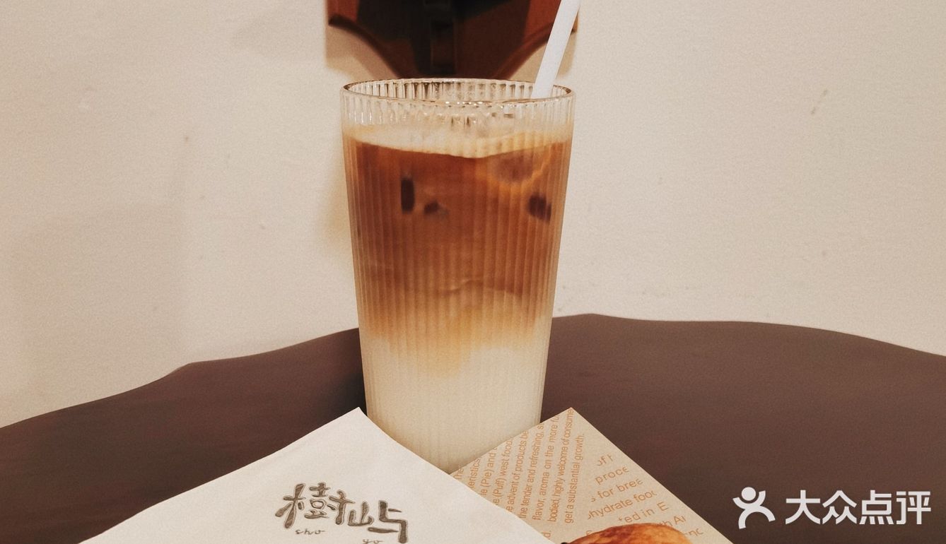 这个咖啡小馆惊艳到我了，怎么拍都出片[种草]
