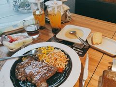 -豪客来牛排(重庆三峡广场步行街1704店)