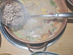 -洱火云南酸菜牛肉火锅(石景山当代商城店)