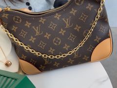 -聚云奢二手奢侈品黄金手表包包回收·中古店(三里屯总店)
