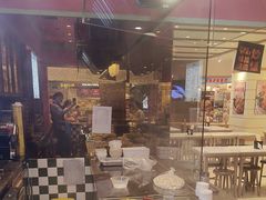 -大食代美食广场(上海中心店)