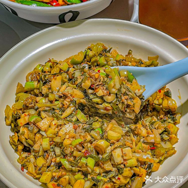服了!在这家湘菜馆子里吃了三碗饭