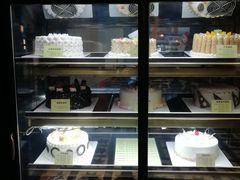 面包甜点陈列柜-德大西餐社(云南南路店)