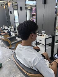 -藤野造型烫发染发