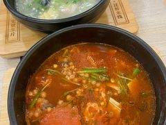 -花馬肆.云南过桥米线(汉神购物广场现场熬汤店)