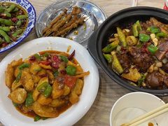 -江城燕子大排档(江汉路步行街店)