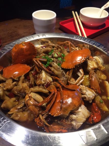 胖哥俩肉蟹煲(金地广场店)-"好火的一家店,经过几次都是这样,早早去排