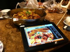 蛙蛙叫干锅年代(东直门簋街店)-蛙蛙叫干锅年代(簋街总店)