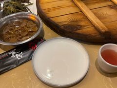 -万里闯关东铁锅炖菜馆(高新旗舰店)
