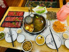 -田村·酸汤鲜牦牛肉火锅(布达拉宫广场店)