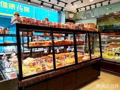 面包甜点陈列柜-爱纶蛋糕(山东路店)