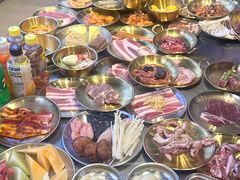 -哈哈碳都·牛肋条无限自助烤肉(台江万达店)