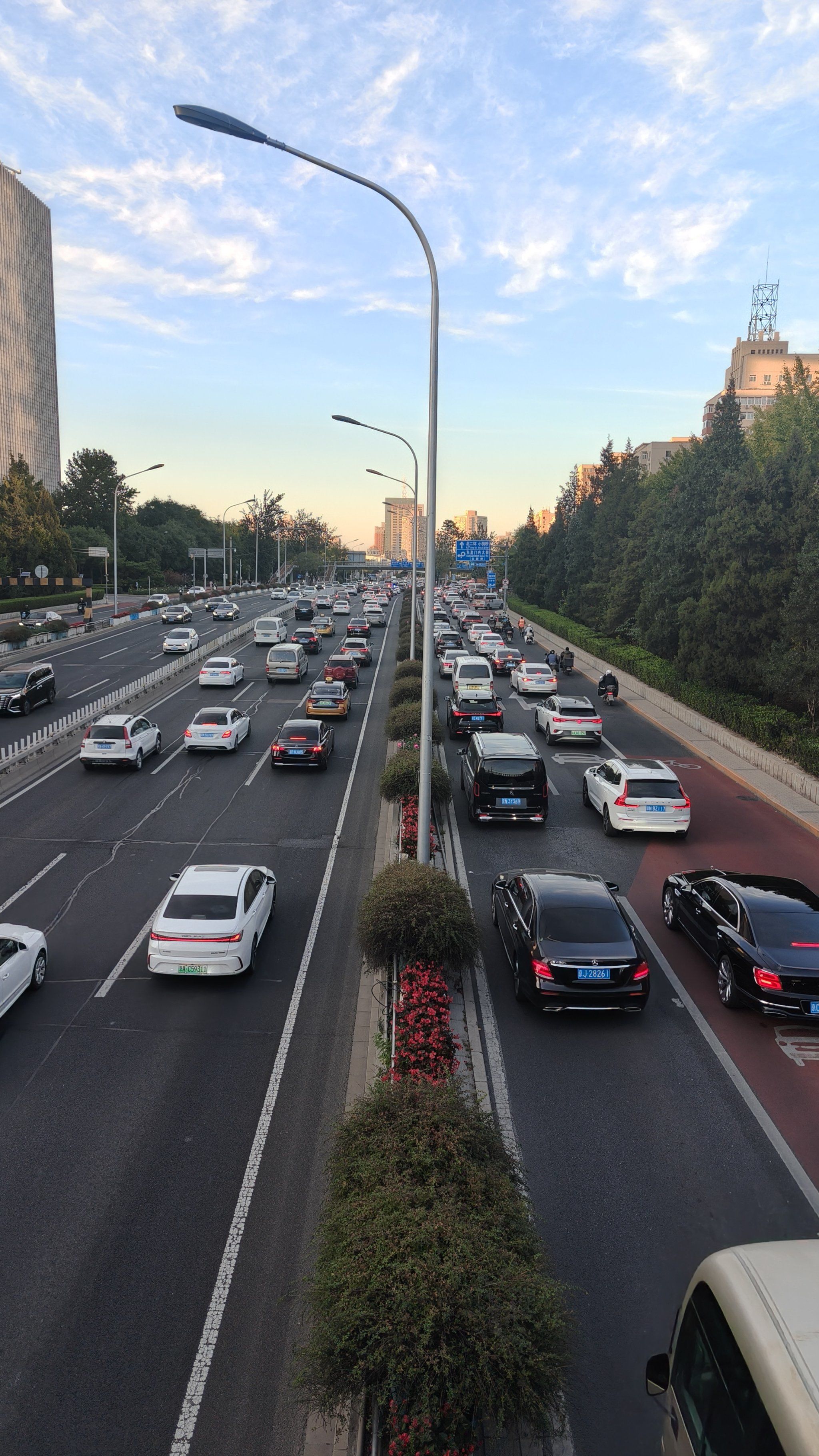 二环路车水马龙