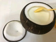 -志龙皇冠吃货椰子铺