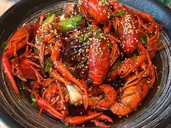 -肥肥虾庄·金牌油焖大虾(汉街SKP店)