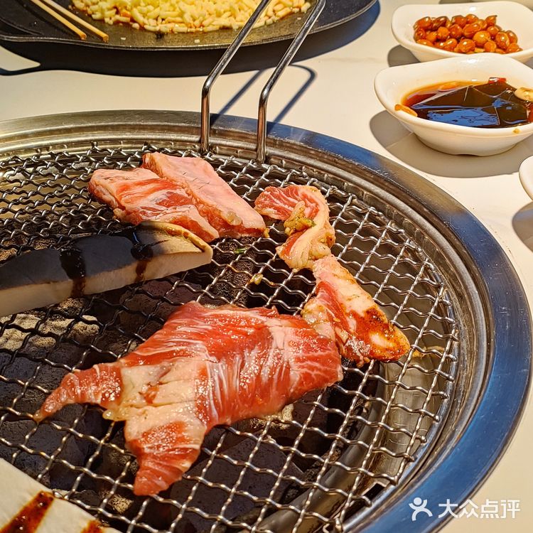 西塔烤肉千千万🥩就数这家天天排队…