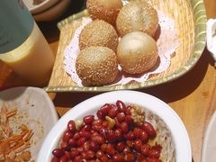 -老牌坊云南鱼豆花火锅(爱建店)