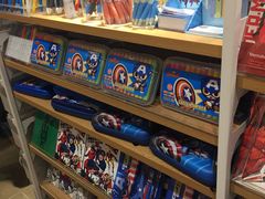 -名创优品(北京新中关购物中心地铁层店)