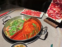 -伴山牛贵州黄牛肉火锅·苗疆非遗艺术餐厅(上海首店)