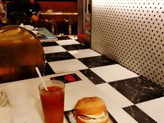 -新大咀港式茶餐厅(宝山万达店)