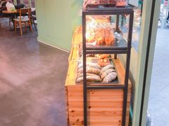 面包甜点陈列柜-多乐之日(和平伊势丹店)