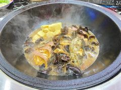 -边江铁锅炖鱼(振八街店)