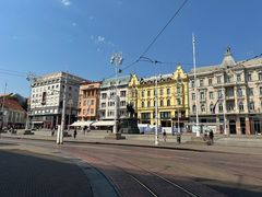 -耶拉契奇总督广场