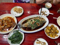 -芦茨金富饭庄·25年老字号·专做稻草鸡