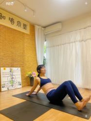 -闺蜜瑜伽·普拉提女性塑形馆