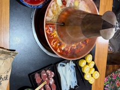 -果松木炭酸菜铜火锅·外婆参鸡汤