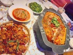 -巴特餐饮6加1音乐餐吧·新疆菜