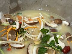 -姚记抚仙湖石锅鱼庄