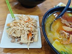 -志权牛肉面(灵山路店)