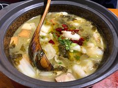 石锅酸菜鱼-周鱼小馆石锅酸菜鱼(活力汇店)