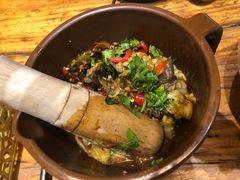 -老滇山寨•云南特色菜•地方菜•民族风情歌舞表演(金碧店)