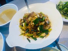 -有红鸡毛店·川菜(建设路店)