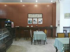 -起士林西餐厅(东经路店)