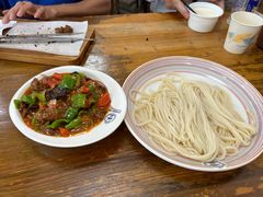 -歹歹的加个面过油肉拌面