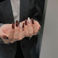 -悦指间美甲美睫