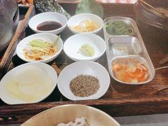 -围炉肉舍•炭烤活鳗•丹东海鲜烤肉(步行街店)