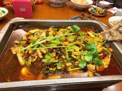 -琥珀老六龙虾(四里河店)